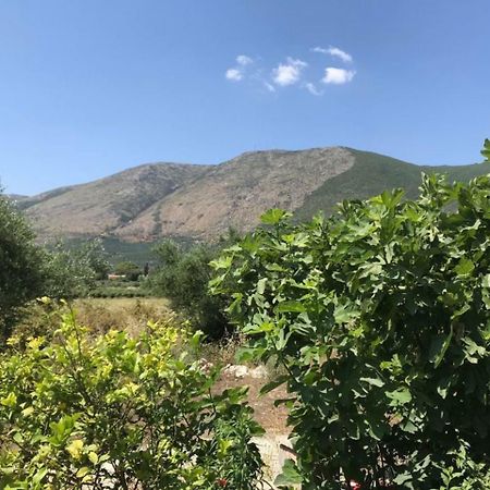 2 Bed House With Mountain View Apartman Alikész Kültér fotó